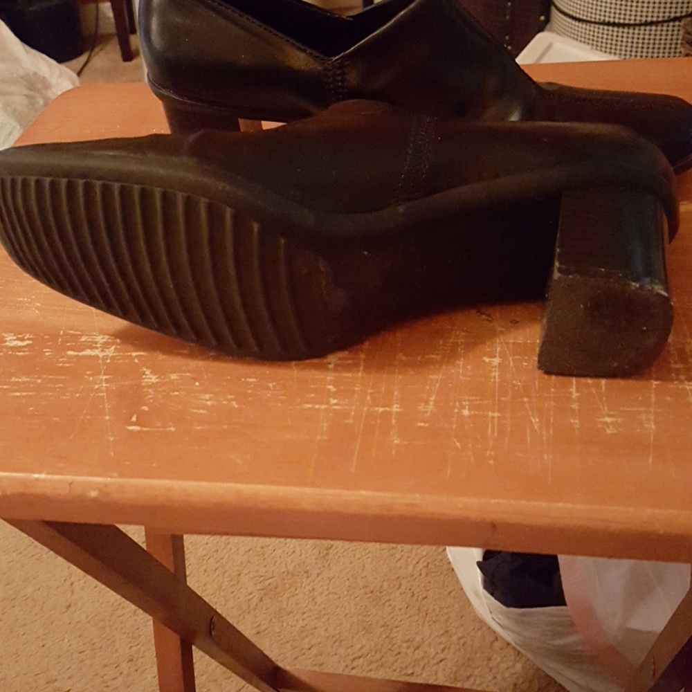 Shoes - Picture 3 of 3